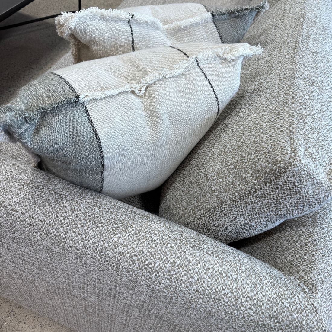 Miro 2.5 Sofa | Salina