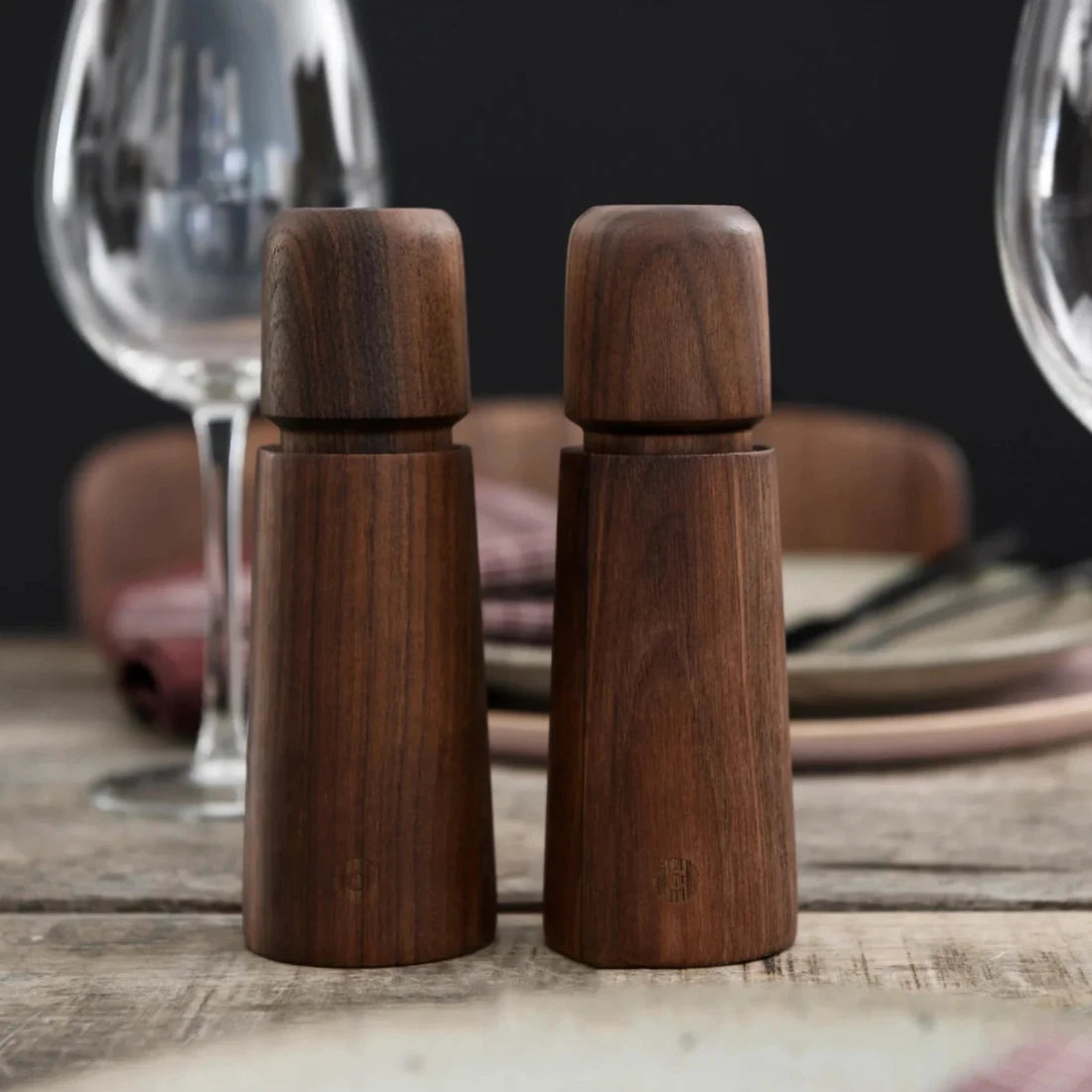 Stockholm Crush Grind Mill | Walnut