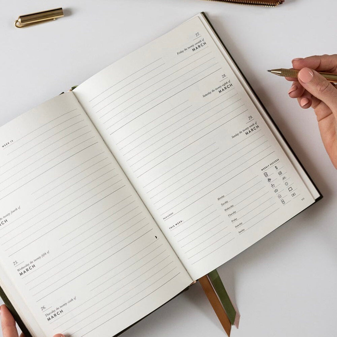 Weekly Desktop Planner - Hunter Green 2026