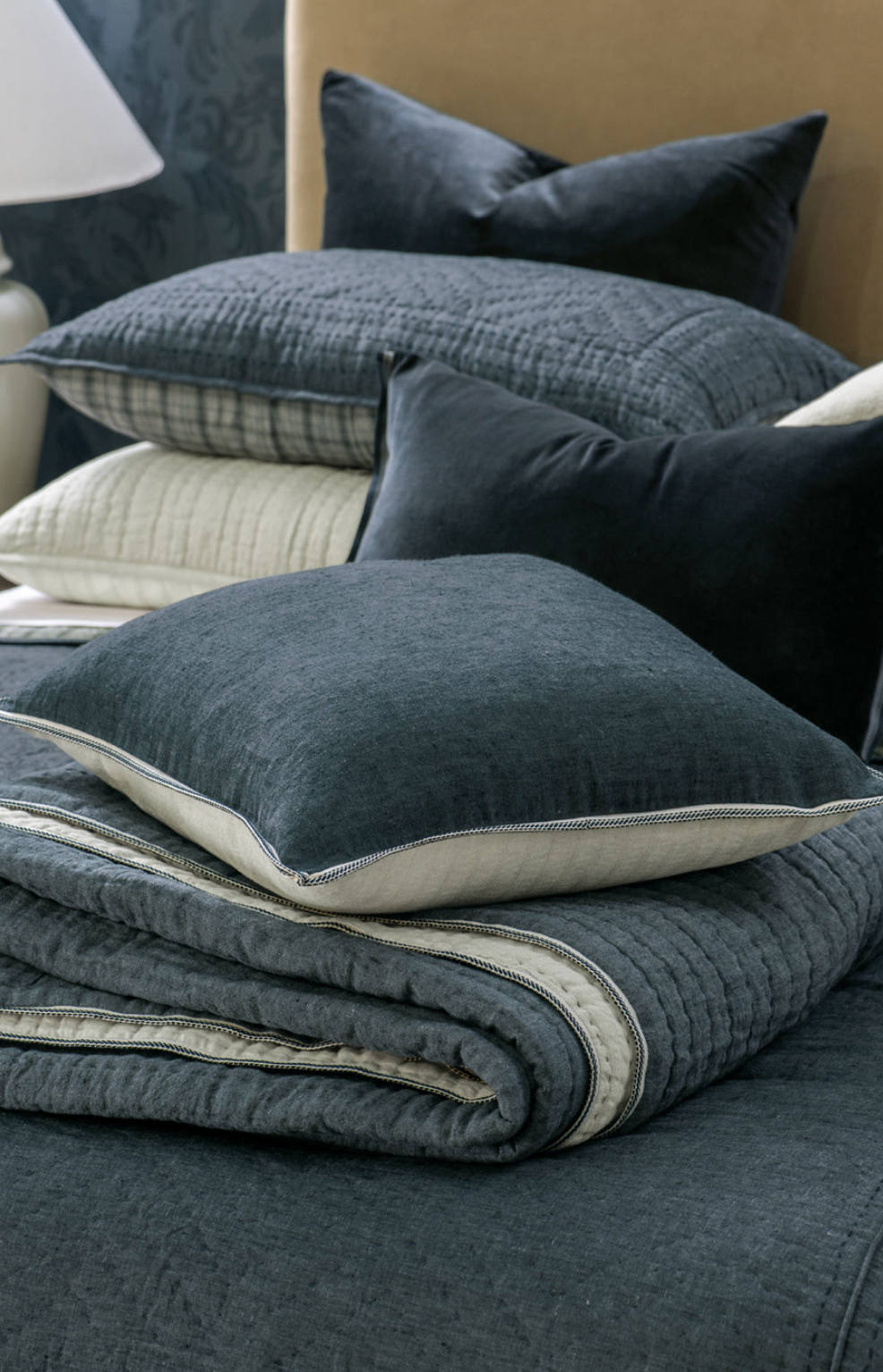 Appetto Cushion | Midnight