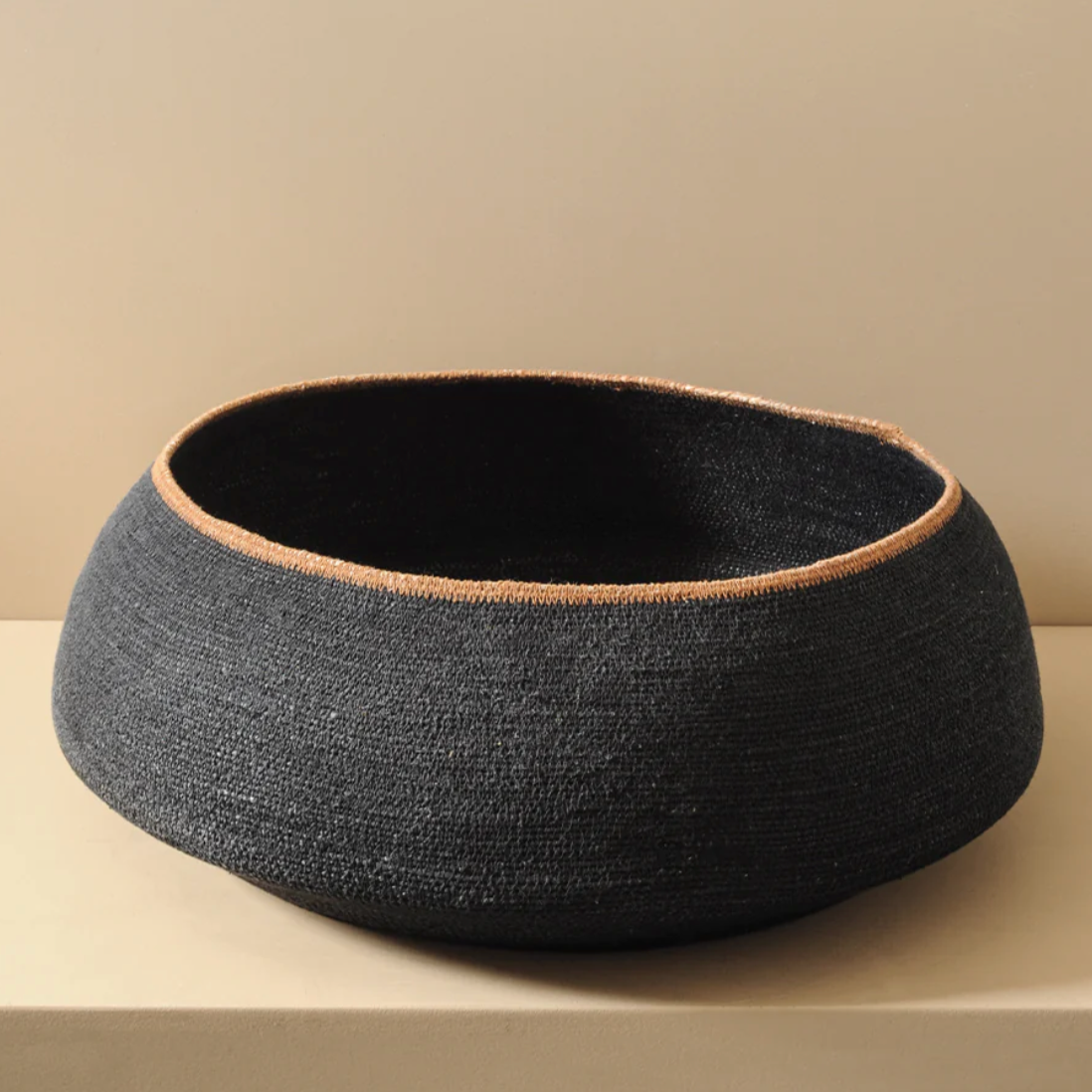 Sfera Basket Large | Black & Clay Trim