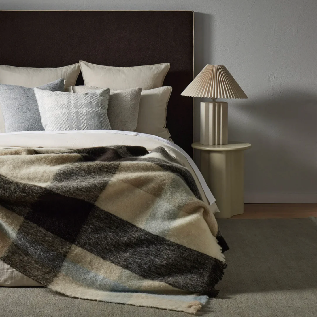 Kinloch Throw | Cocoa