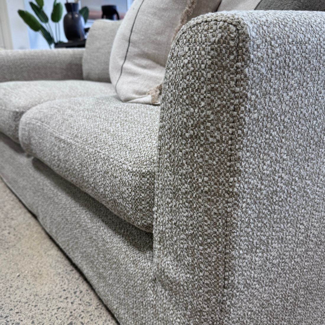 Miro 2.5 Sofa | Salina