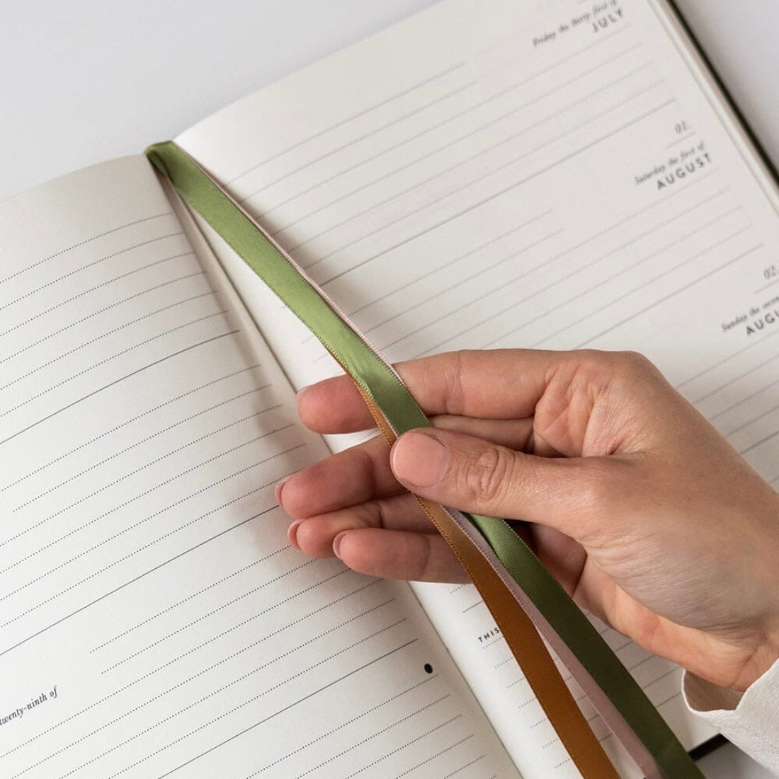 Weekly Desktop Planner - Hunter Green 2026