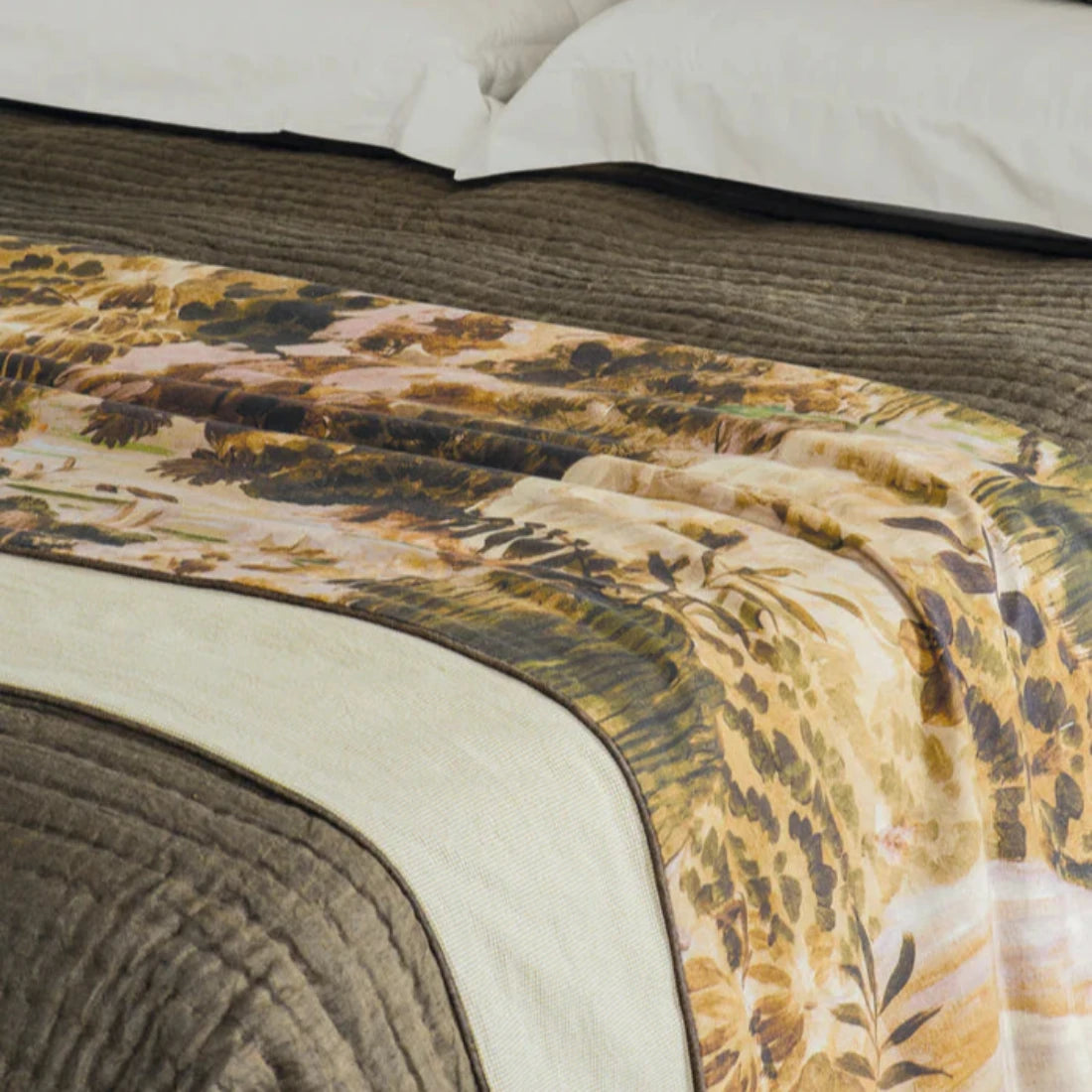 Floresta Throw | Lark