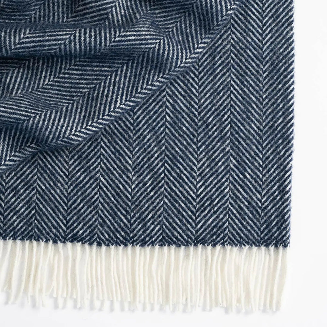 Magnus Wool Throw | Navy