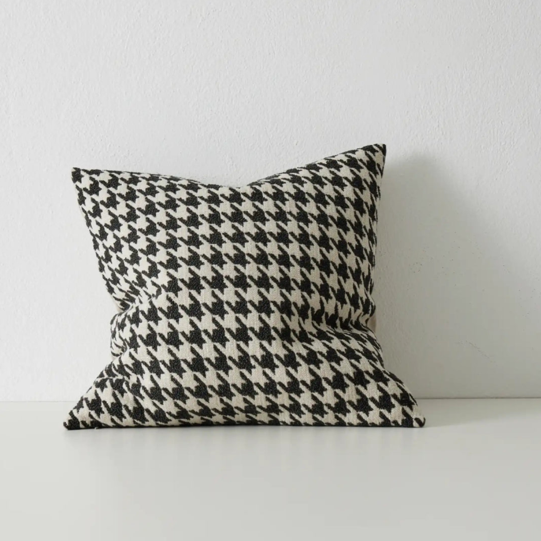 Giovanni Cushion | Midnight