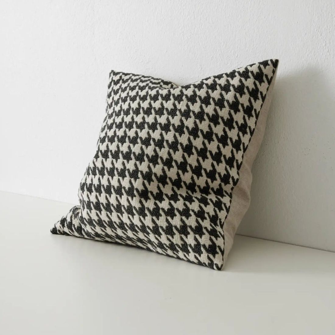 Giovanni Cushion | Midnight
