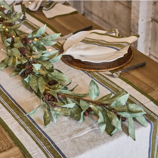 Eucalyptus & Brown Berry Wood Swag