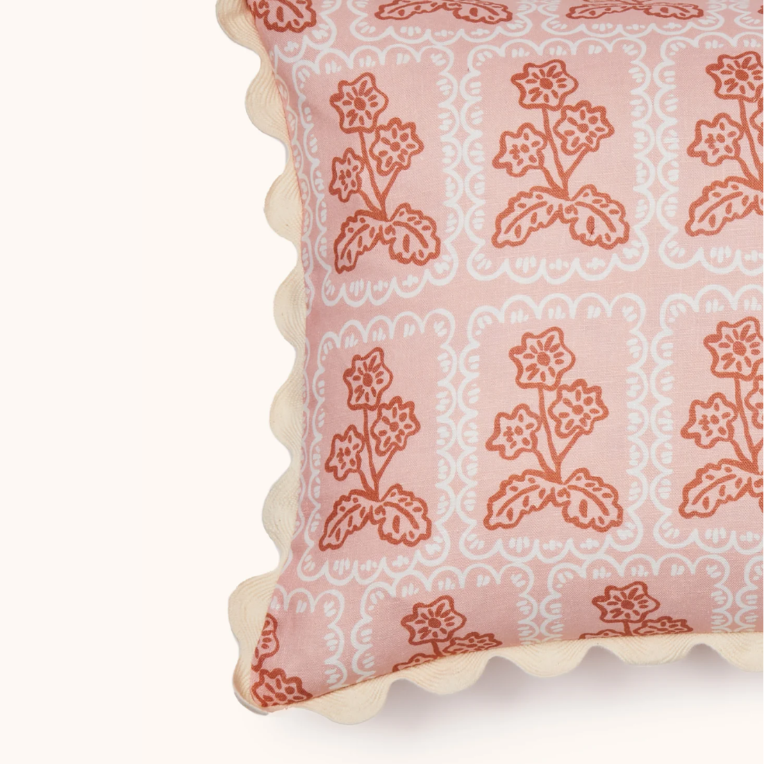 Bonnie & Neil Martine Cushion | Pink