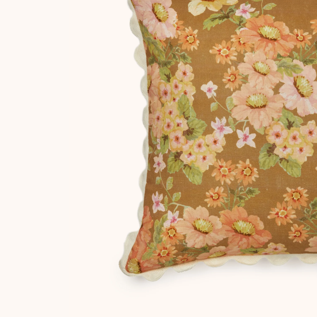 Bonnie & Neil Buttercup Cushion | Wheat