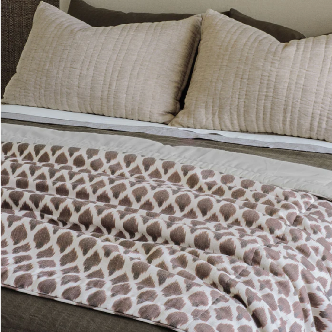 Kasumi Comforter | Rosewood / Cocoa