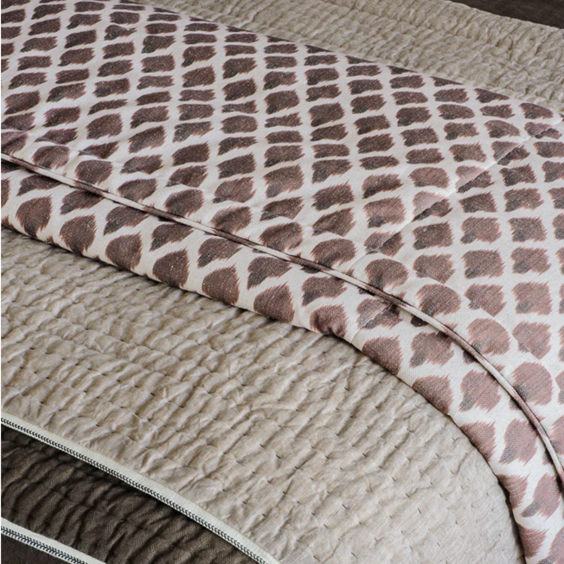 Kasumi Comforter | Rosewood / Cocoa