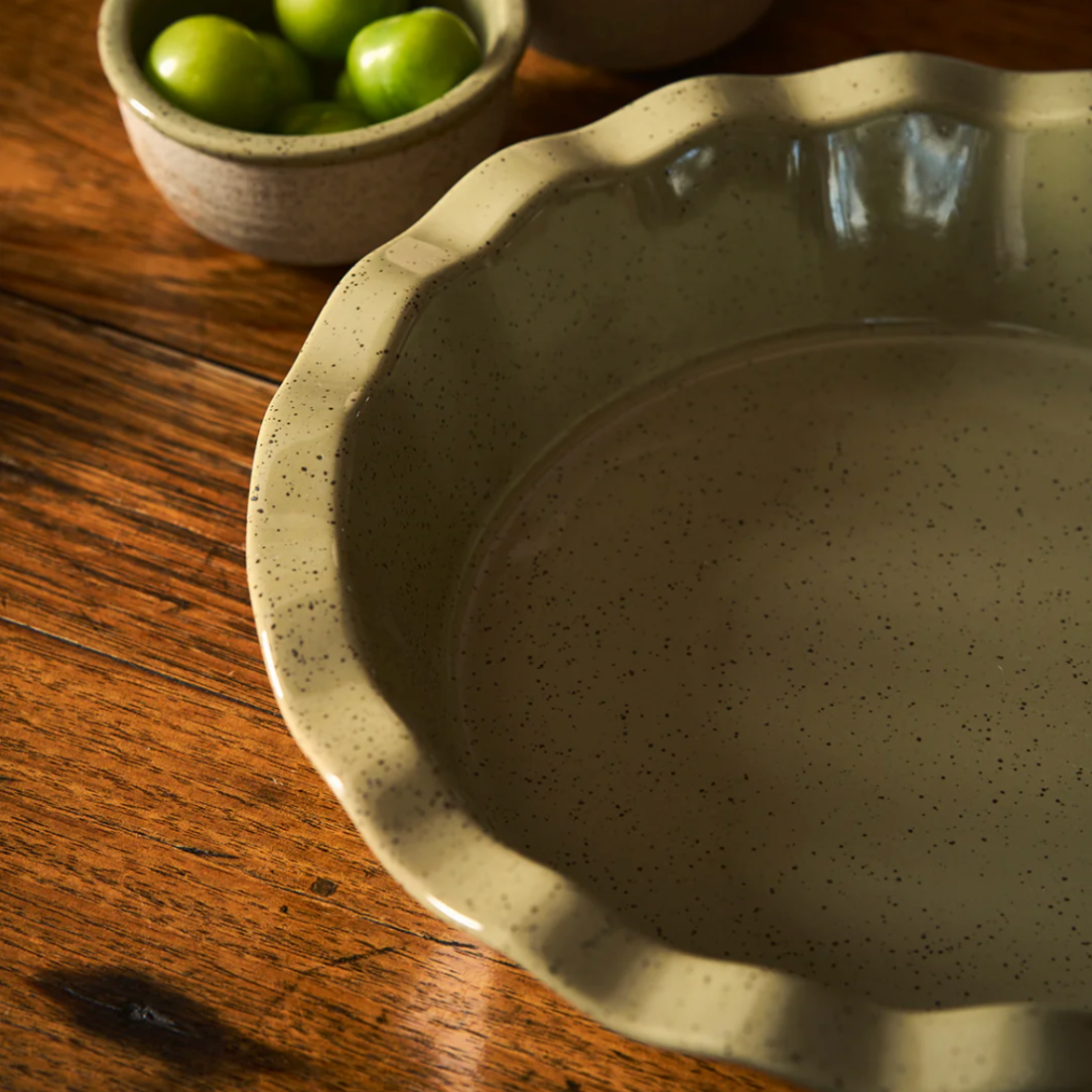 Pie Dish | Peppercorn