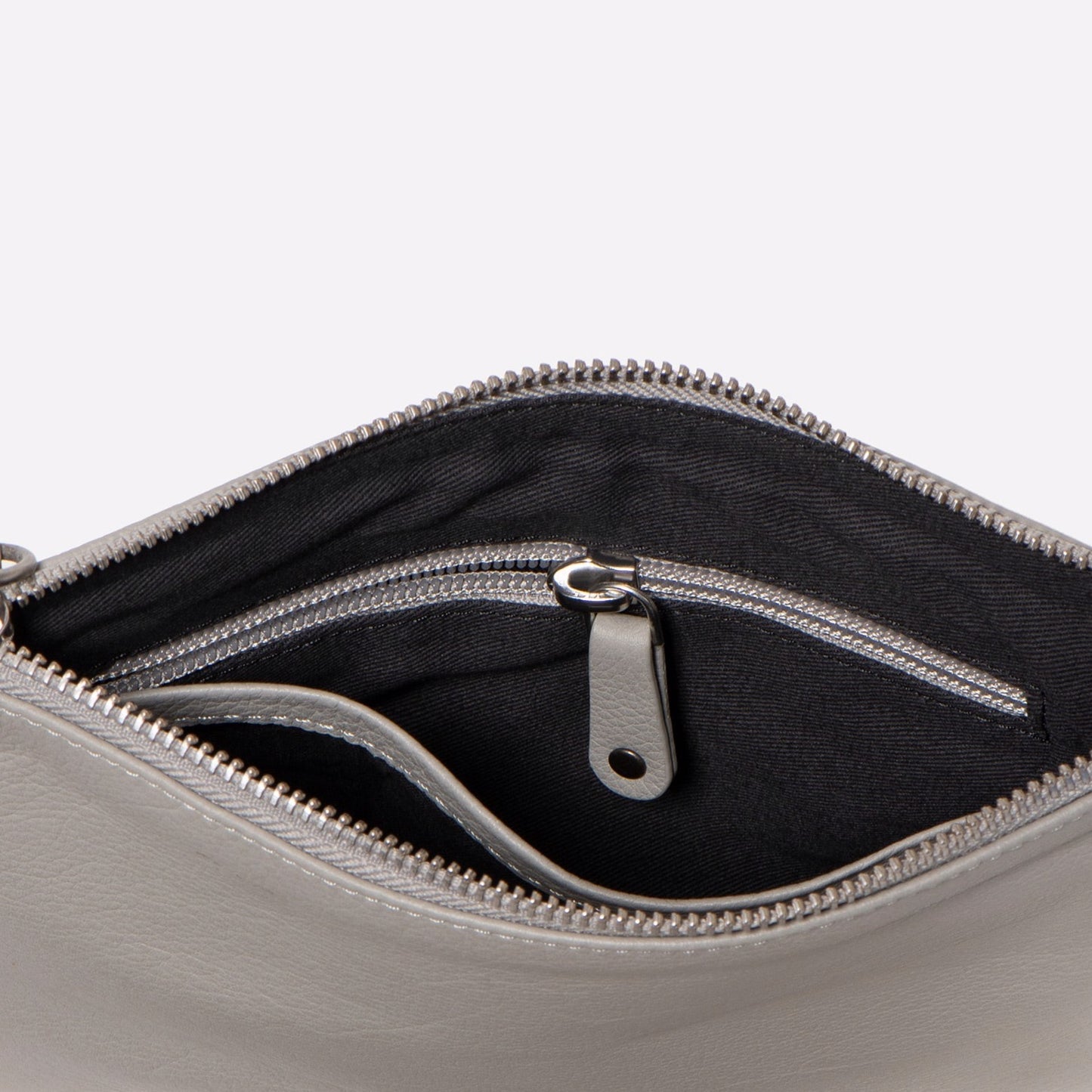 Cassie Clutch | Dove
